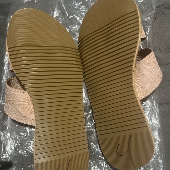 Santos Mexican beautiful hair size 7 in Mexico size 4 beautiful’s super nice - Picture 2 of 4